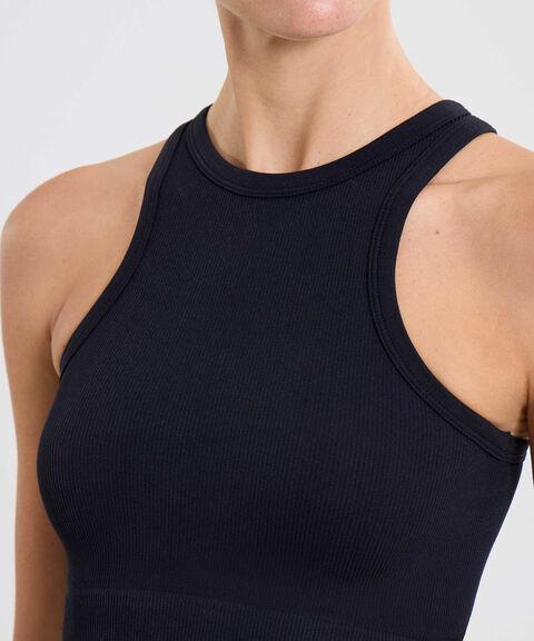 Outfit Training Negro con Chaqueta, Top Seamless y Short Running, 
