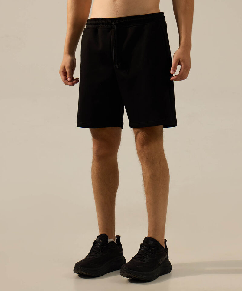 Bermuda B&aacute;sica Plush, Negro